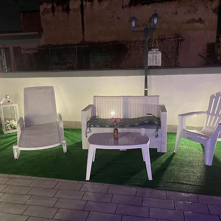 شقة La Dukesca Chic نابولي المظهر الخارجي الصورة